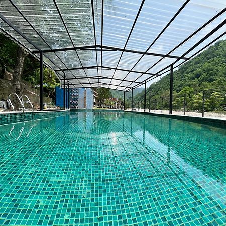 Dls Divine River Resort And Spa, Rishīkesh 외부 사진
