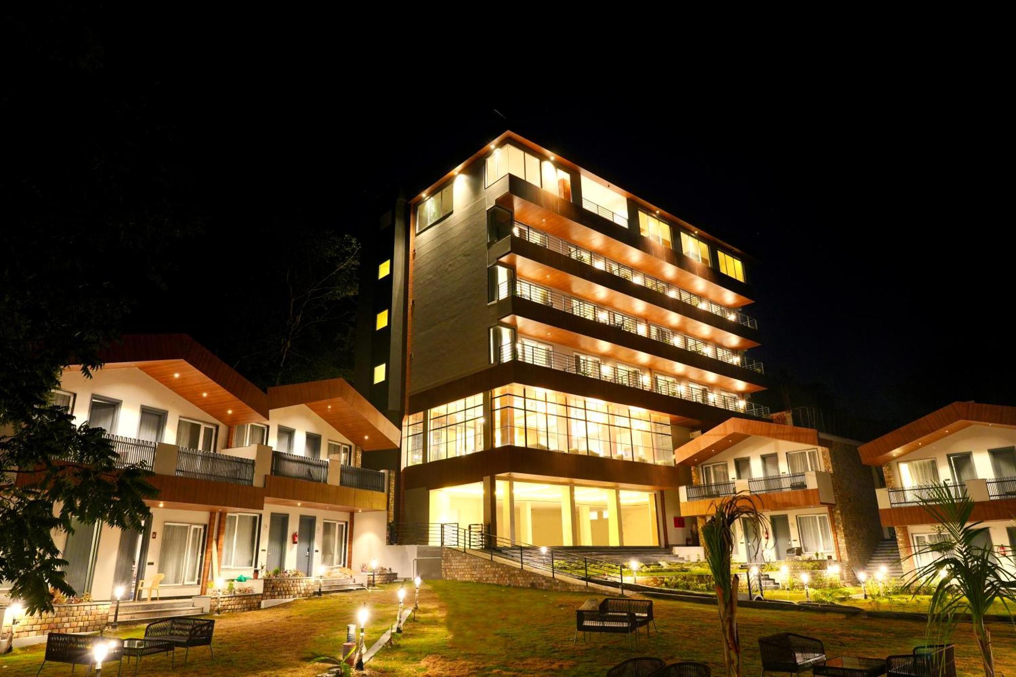 Dls Divine River Resort And Spa, Rishīkesh 외부 사진