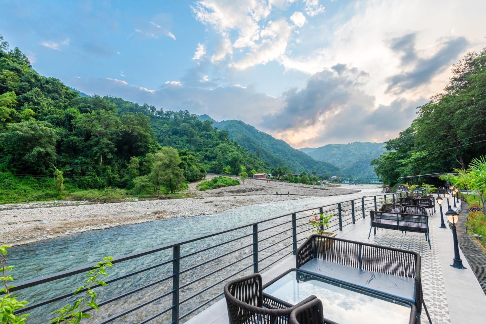 Dls Divine River Resort And Spa, Rishīkesh 외부 사진