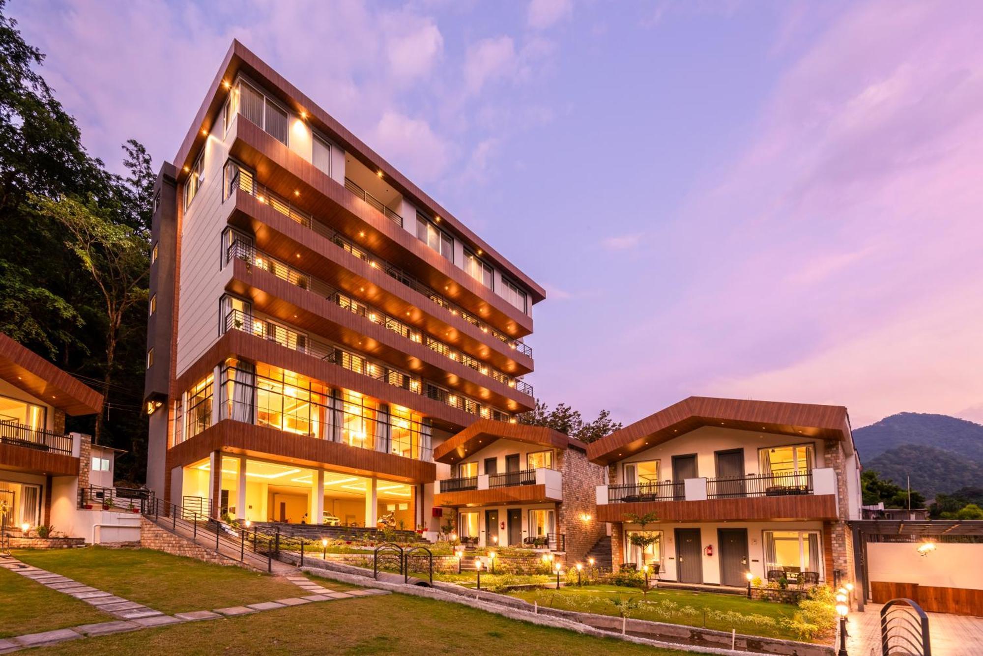 Dls Divine River Resort And Spa, Rishīkesh 외부 사진