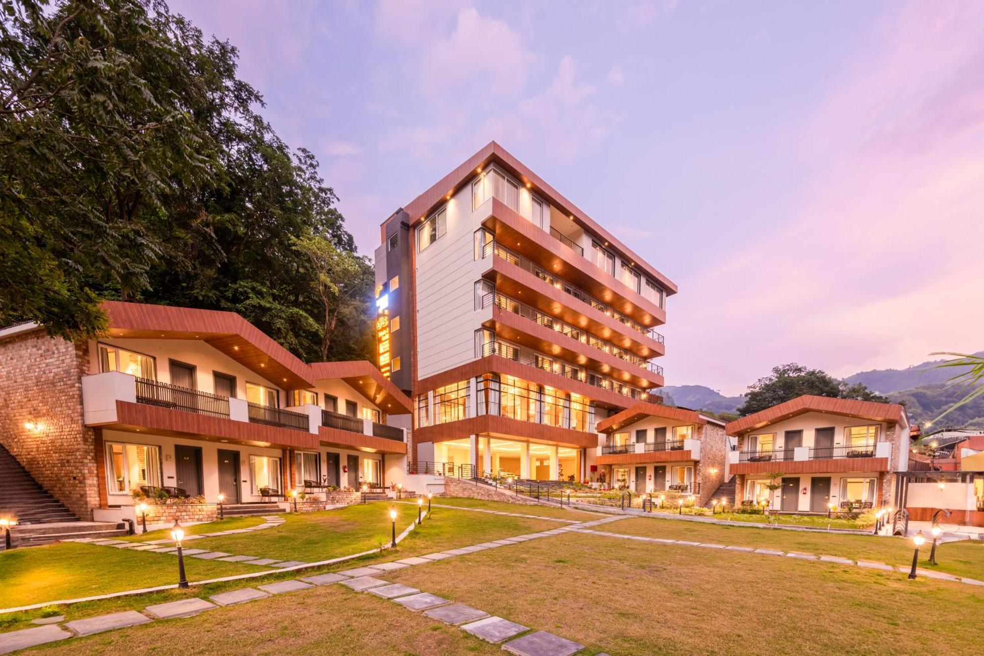 Dls Divine River Resort And Spa, Rishīkesh 외부 사진
