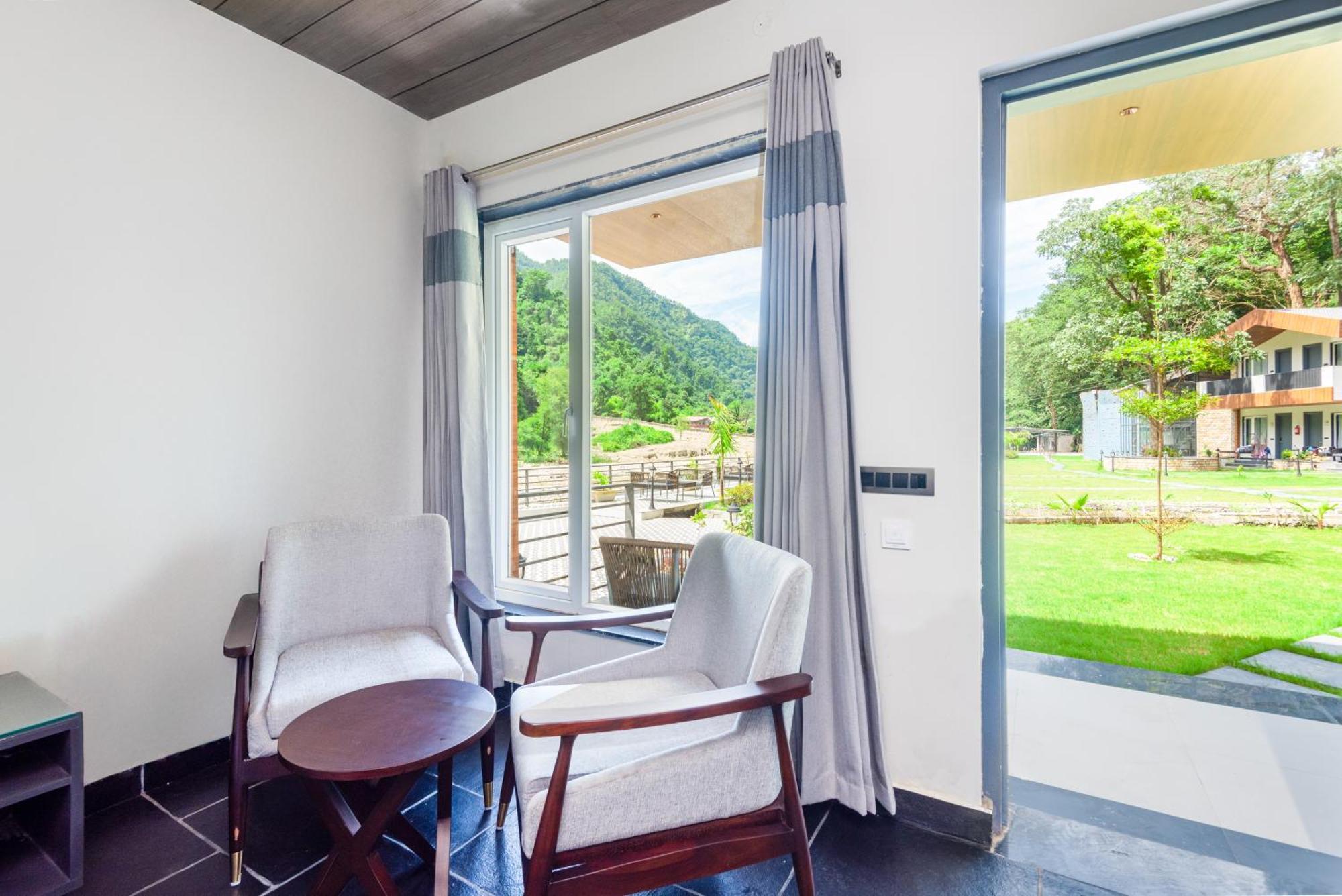Dls Divine River Resort And Spa, Rishīkesh 외부 사진